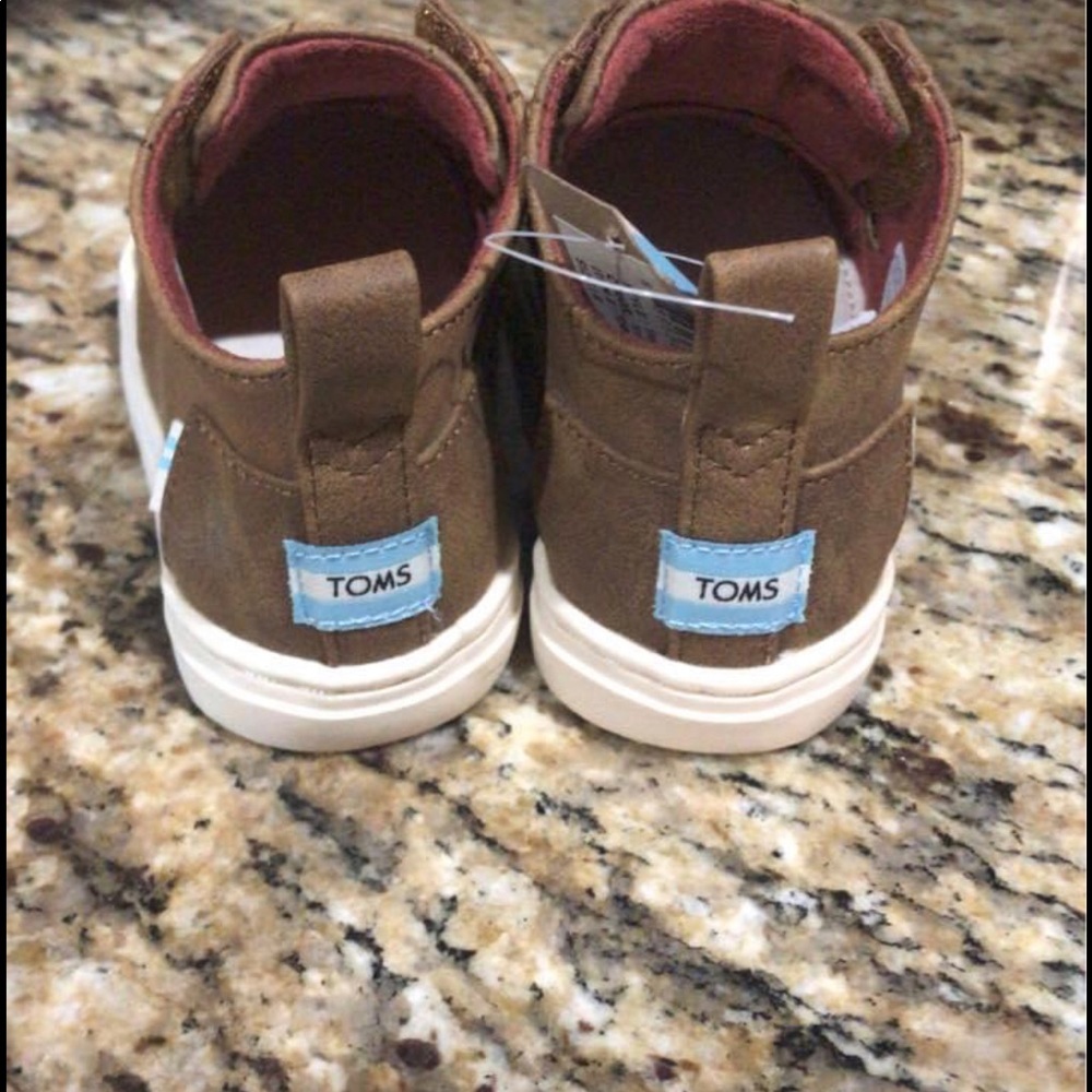 Brand New Toms